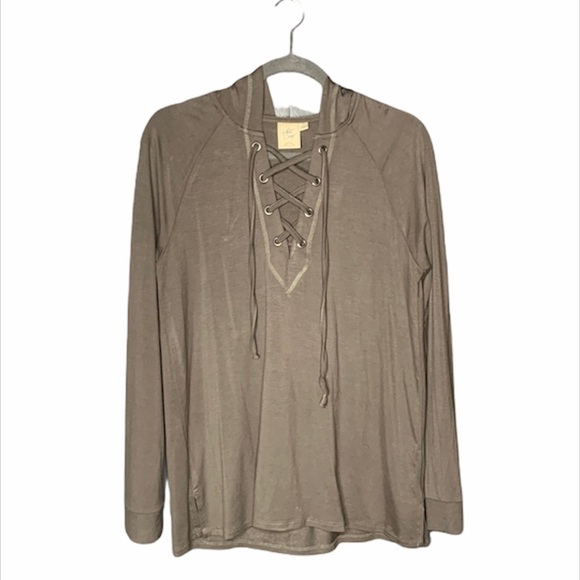WHITE CROW Light weight hooded long sleeve  lace up shirt. - Picture 1 of 8